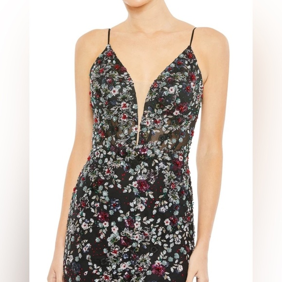 Mac Duggal 20332 NWT Black Floral Embellished Plunge Gown - Picture 4 of 5